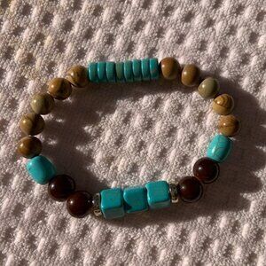 Pretty Faux Turquoise & Faux Jasper Stretch Bracelet